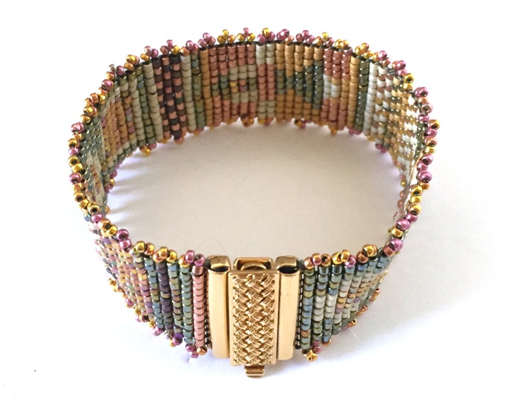 Load image into Gallery viewer, The Queen Nefertiti Bracelet Kit
