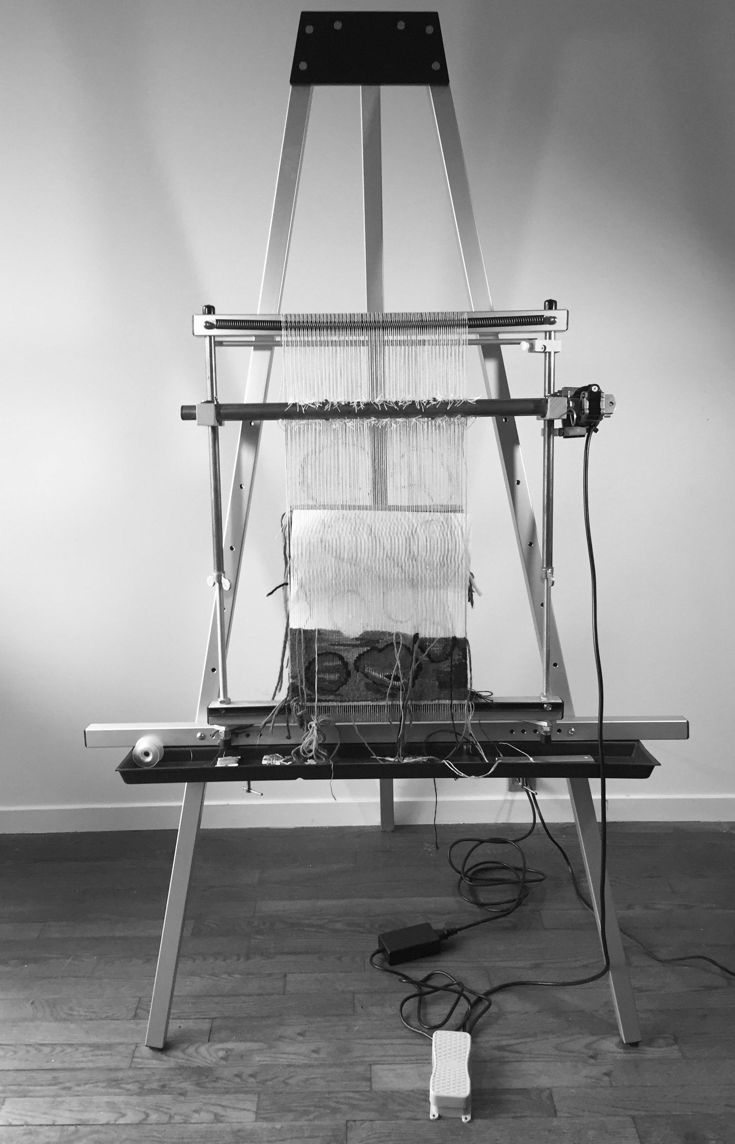 Load image into Gallery viewer, Harvey Sitting/Standing Loom Stand
